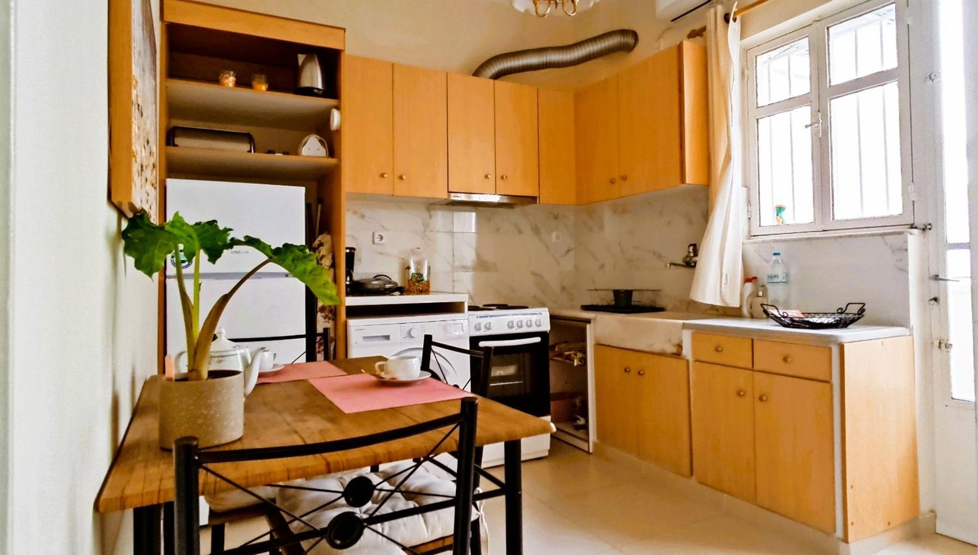 Next To Metro! Bright Apartment With Fully Equipped Kitchen Aten Exteriör bild