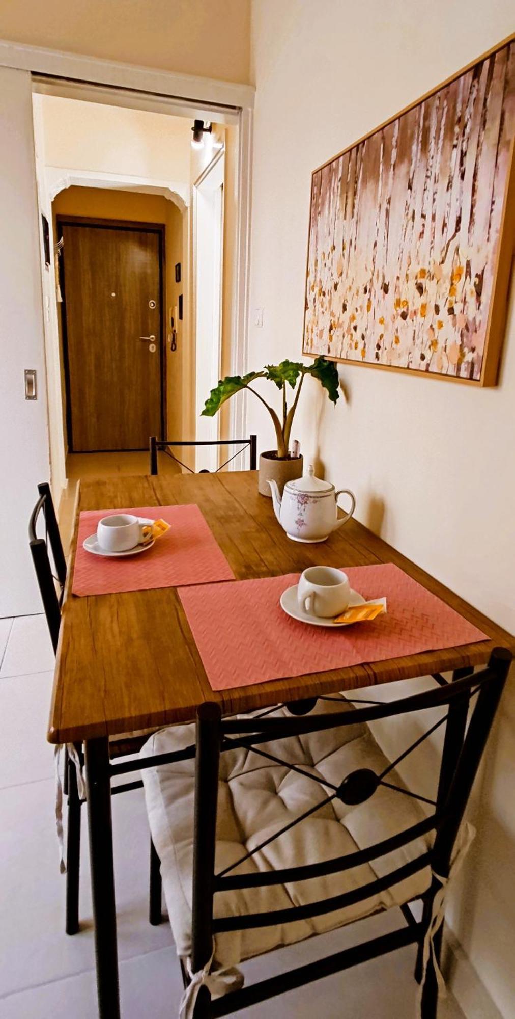 Next To Metro! Bright Apartment With Fully Equipped Kitchen Aten Exteriör bild